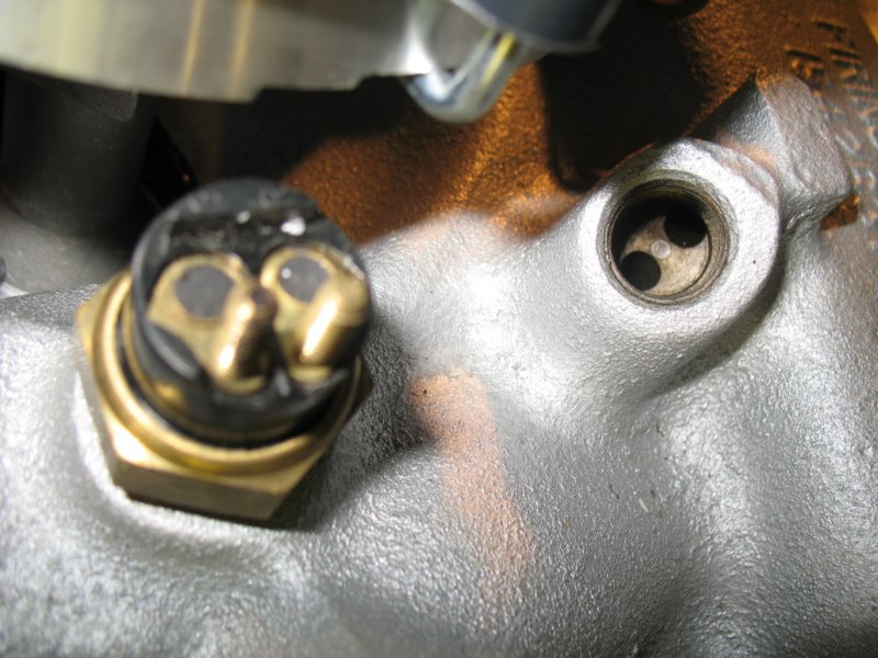 manifoldvacuumoutlet.jpg